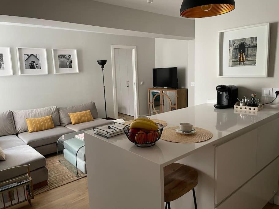 Apartamento Velarde-Maestranza Севилья Экстерьер фото